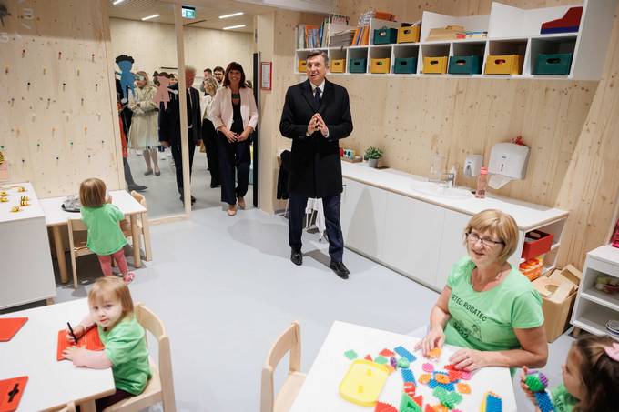 Predsednik Pahor na odprtju novega vrtca v Rogatcu, 185. občini, ki jo je obiskal v obeh mandatih